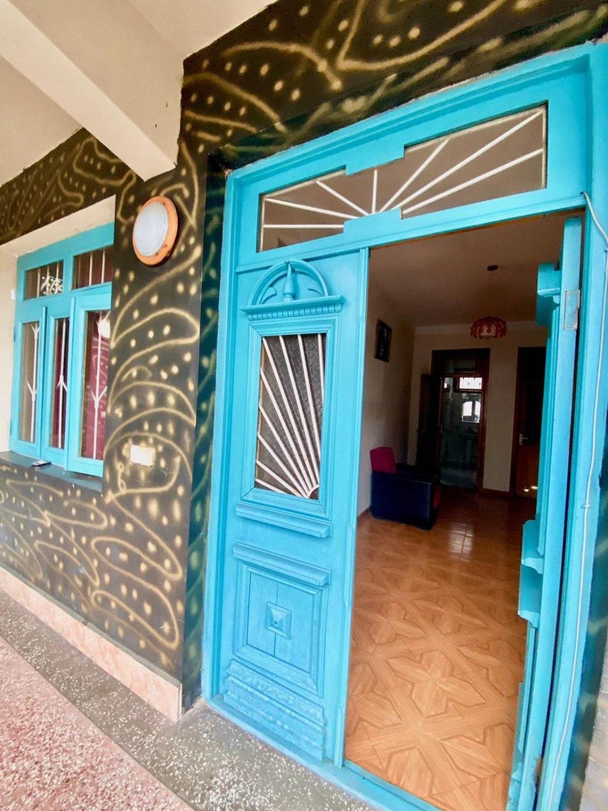 Appartement Nino And Ali à Batoumi Extérieur photo