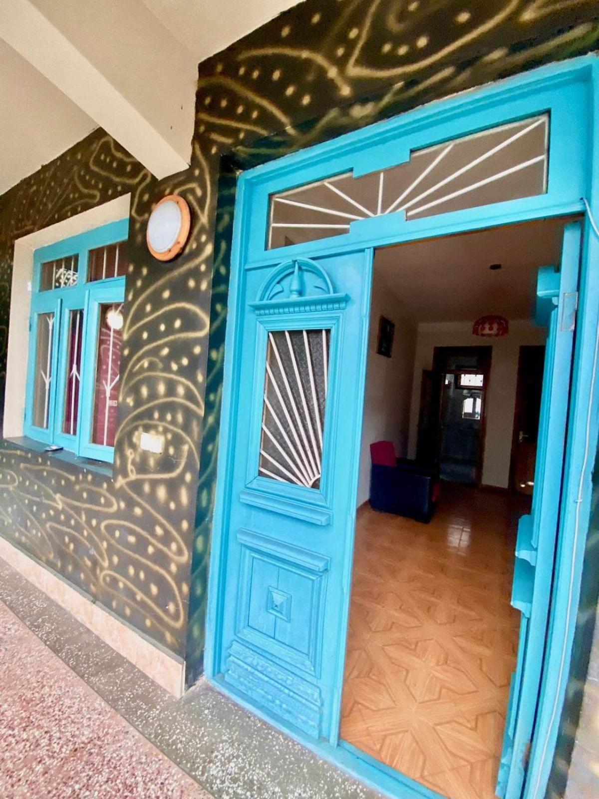 Appartement Nino And Ali à Batoumi Extérieur photo